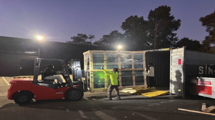 Discharging from overseas warehouse